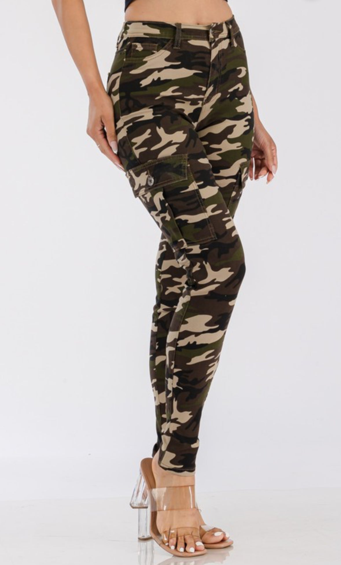 High Waist Jagging Jean with Side Cargo Pockets Camouflage